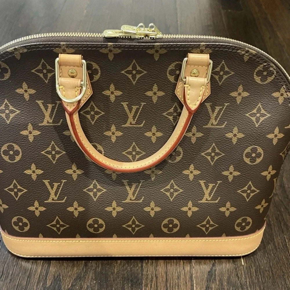 Louis Vuitton bag - Picture 2 of 9
